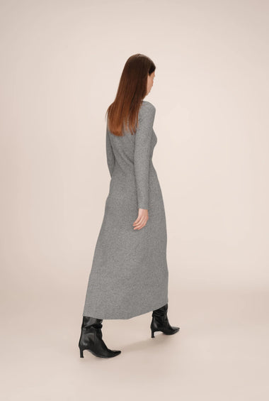 ABITO LUNGO GRIGIO