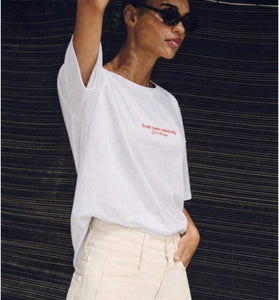 T-SHIRT LUCY