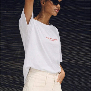 T-SHIRT LUCY