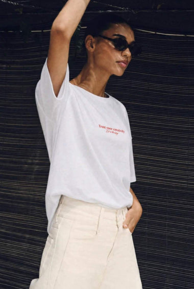 T-SHIRT LUCY