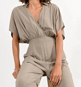 Tuta verde salvia Molly Bracken