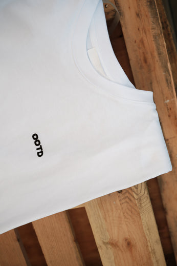 T-SHIRT OOTD